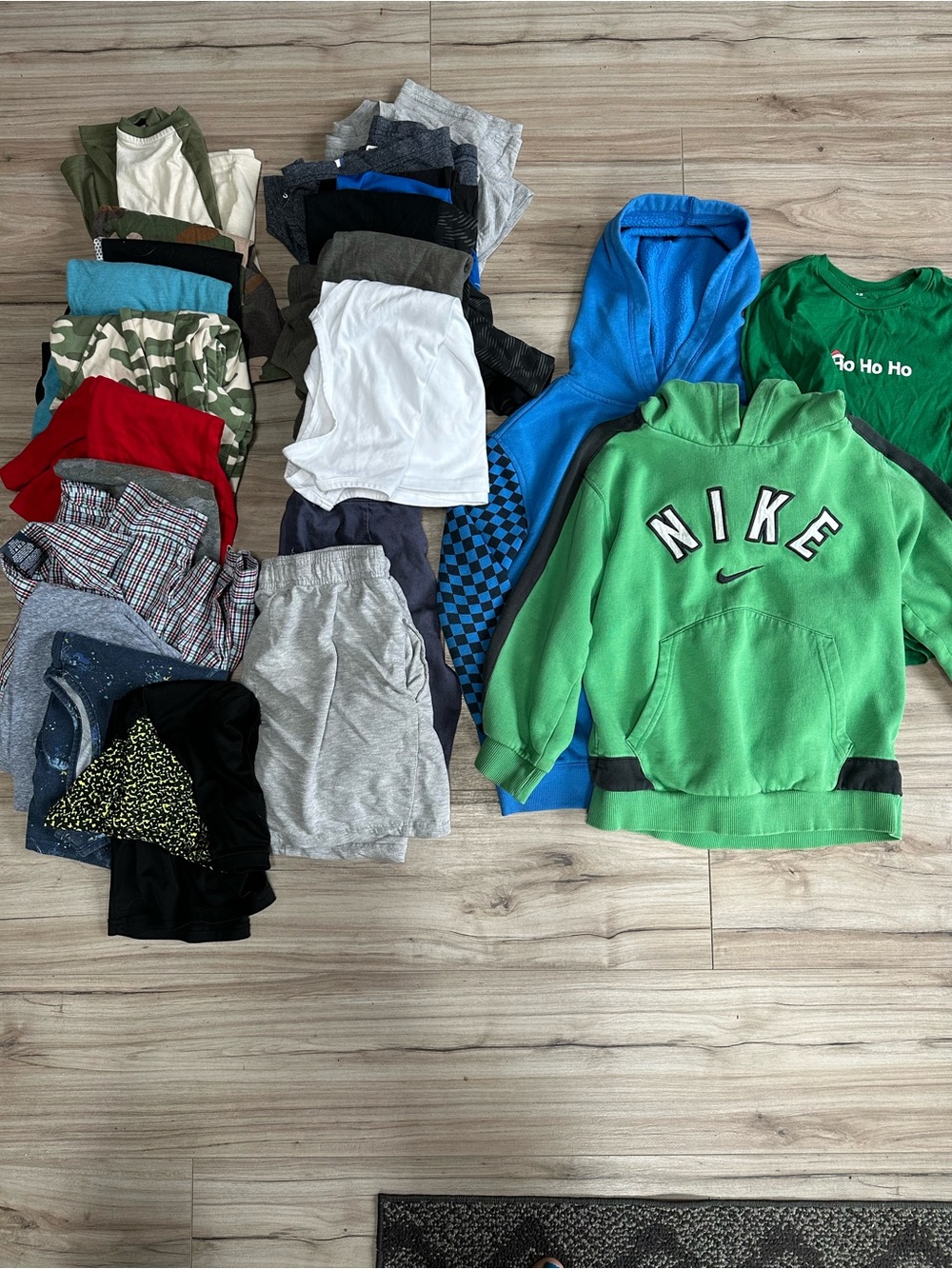 LARGE Bundle of Boys Clothing Size Medium/8